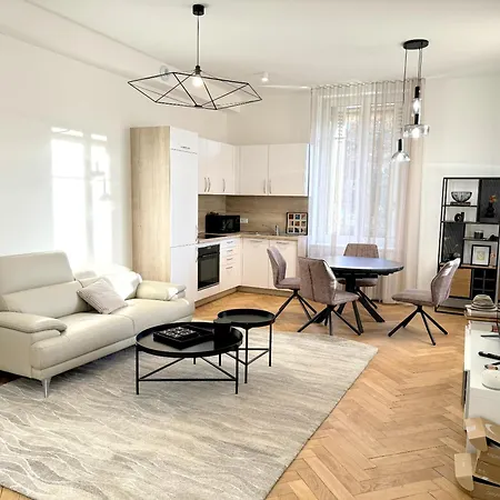 Appartement Luxueux Centre Ville Colmar Exterior photo